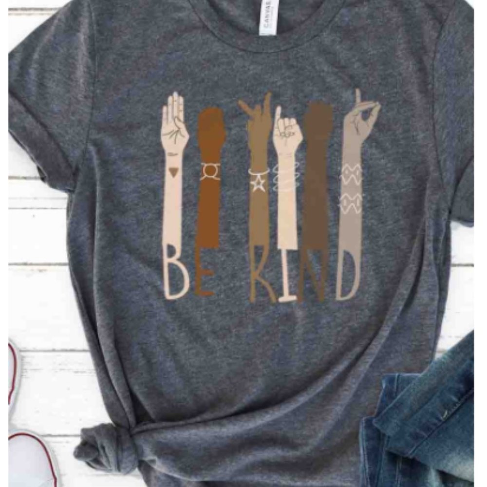 Be Kind Sign Language Tee (Plus Size)